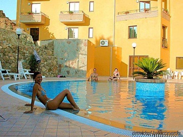 Hotel Le Palme Sant'Anna Arresi Exterior photo