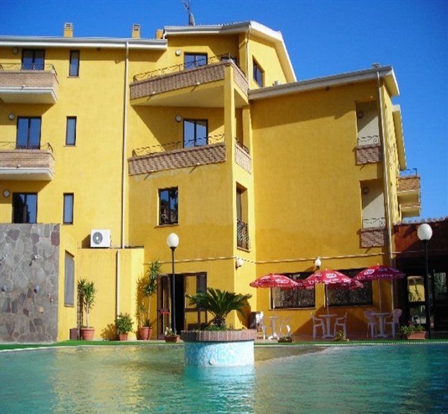 Hotel Le Palme Sant'Anna Arresi Exterior photo